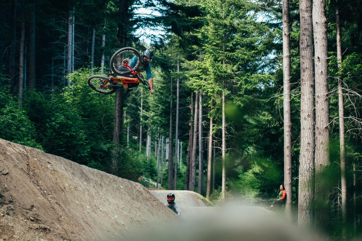 Joel Tunbridge, Conor Macfarlane & Shania Rawson, Skyline Bike Park