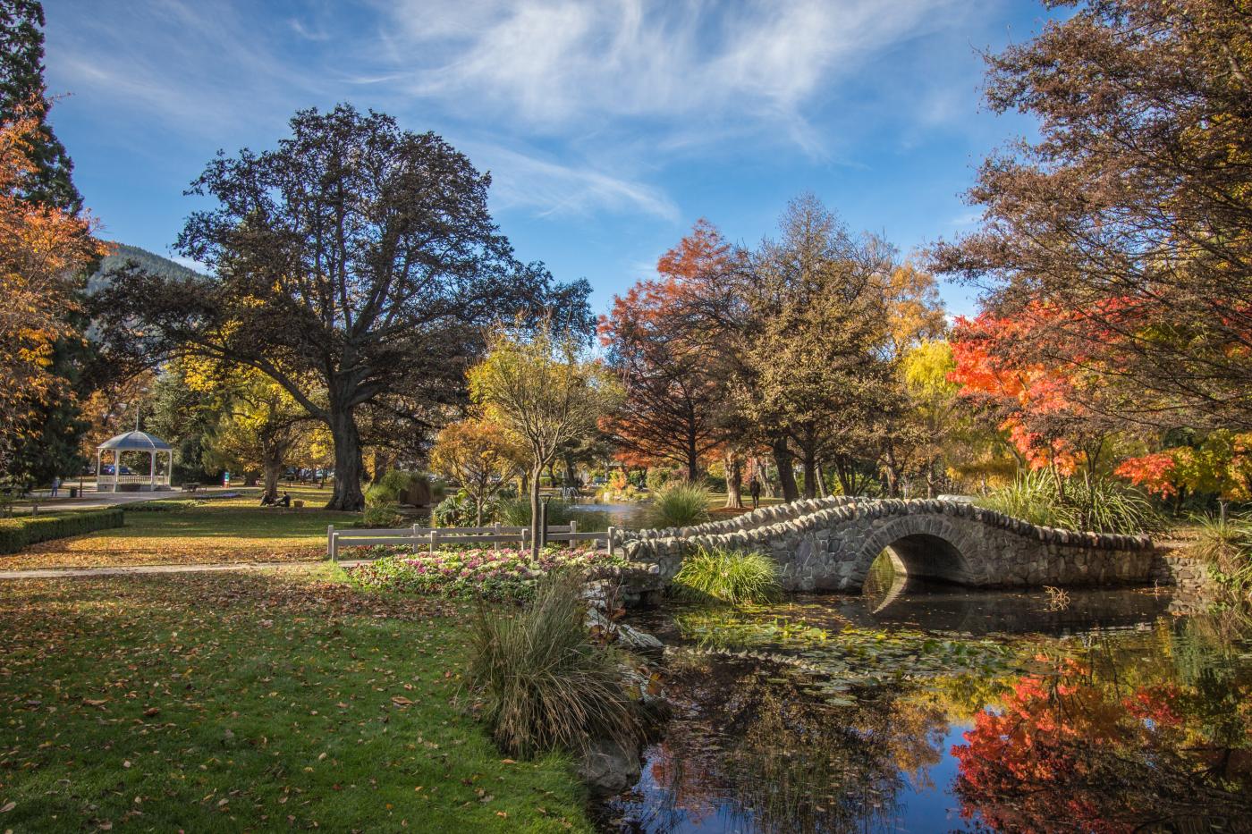 Queenstown Gardens Autumn colours