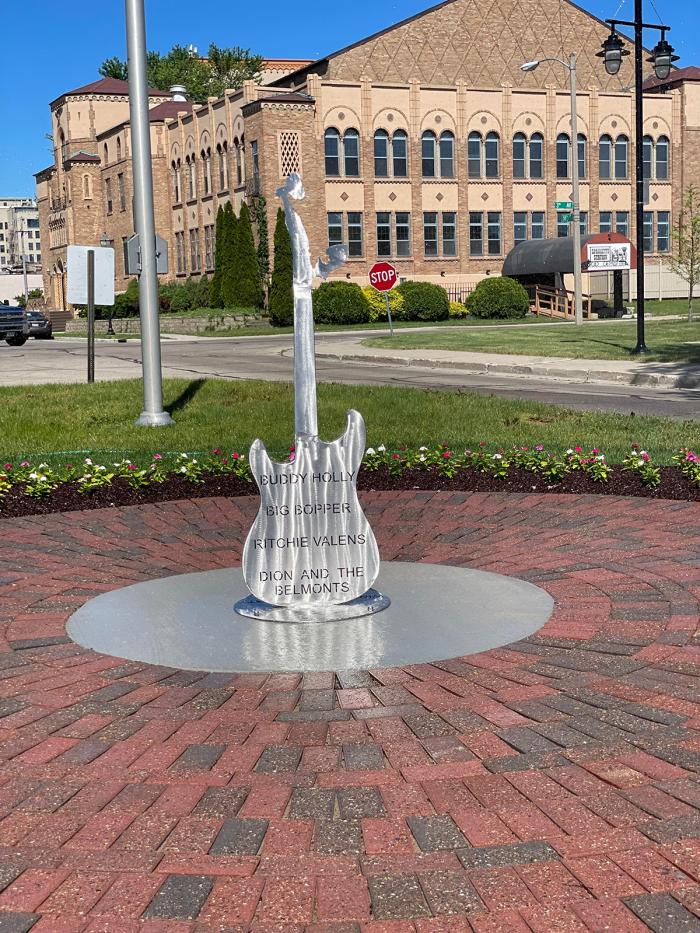 Winter Dance Party sculpture in Kenosha