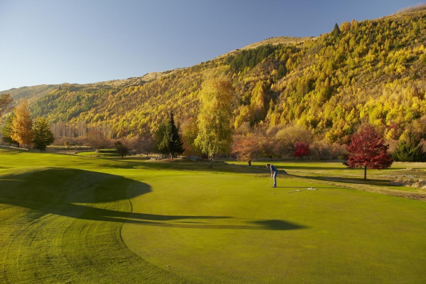 Arrowtown golf course in autumn