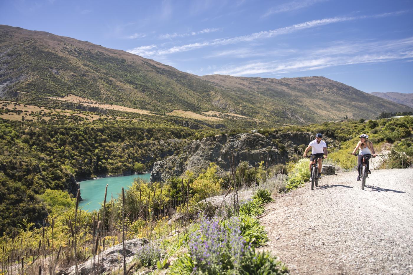 Biking alongside the Kawarau River, on the Gibbston River Trail