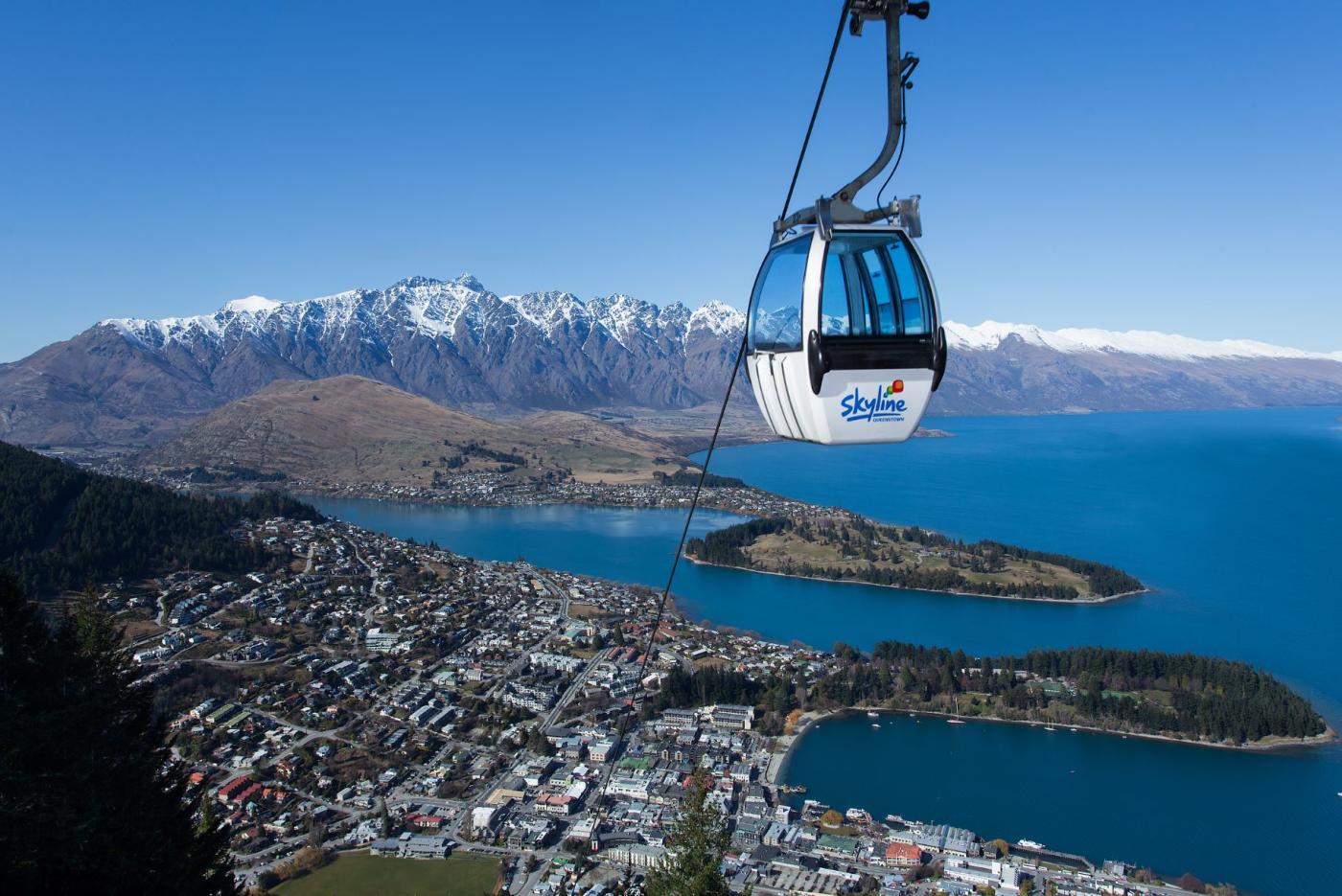 Gondola bluebird Zs photo landscape low res