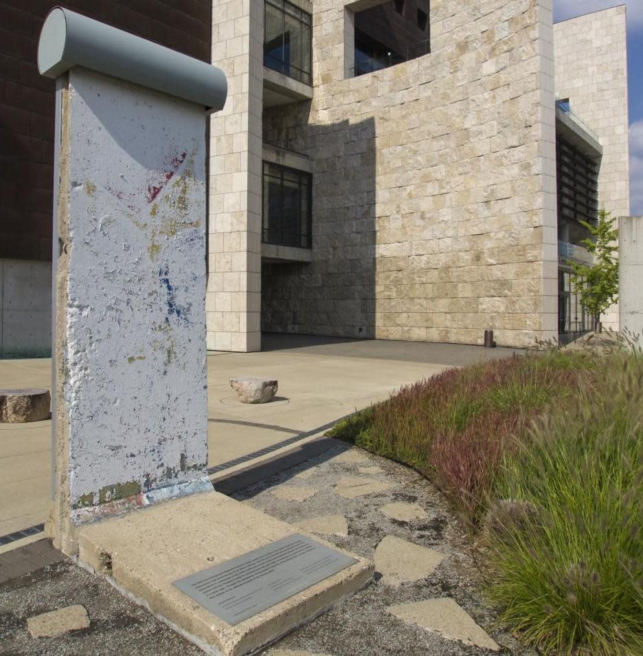 The Freedom Center's Piece of the Berlin Wall (photo: Ronald M. Salerno)