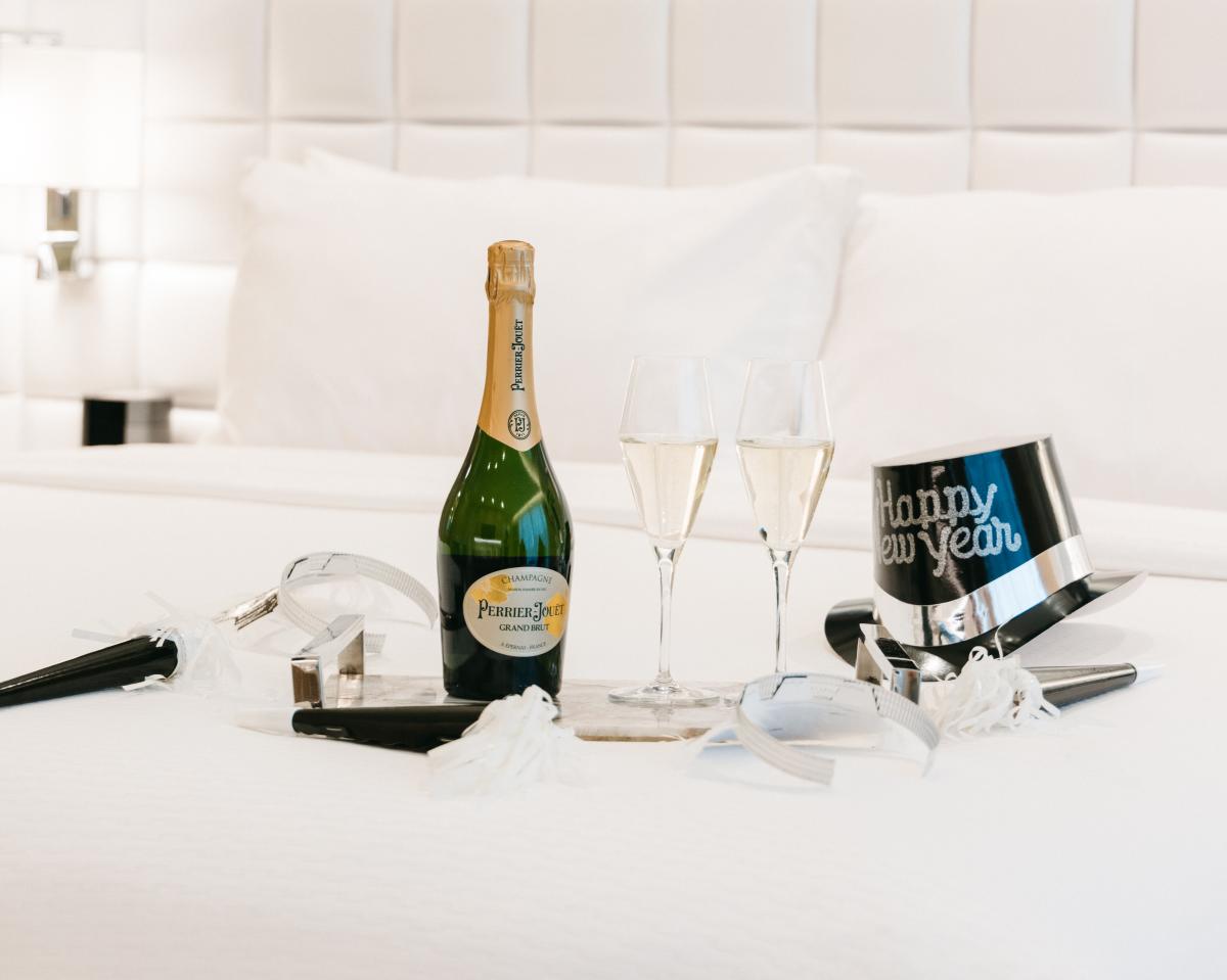 New Year's Eve Hall Arts Hotel