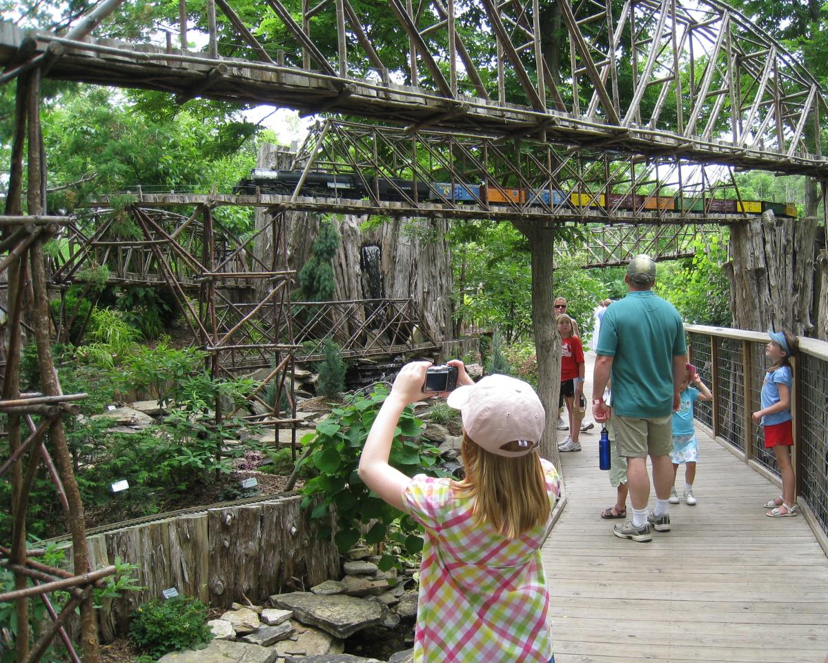 Lauritzen Gardens