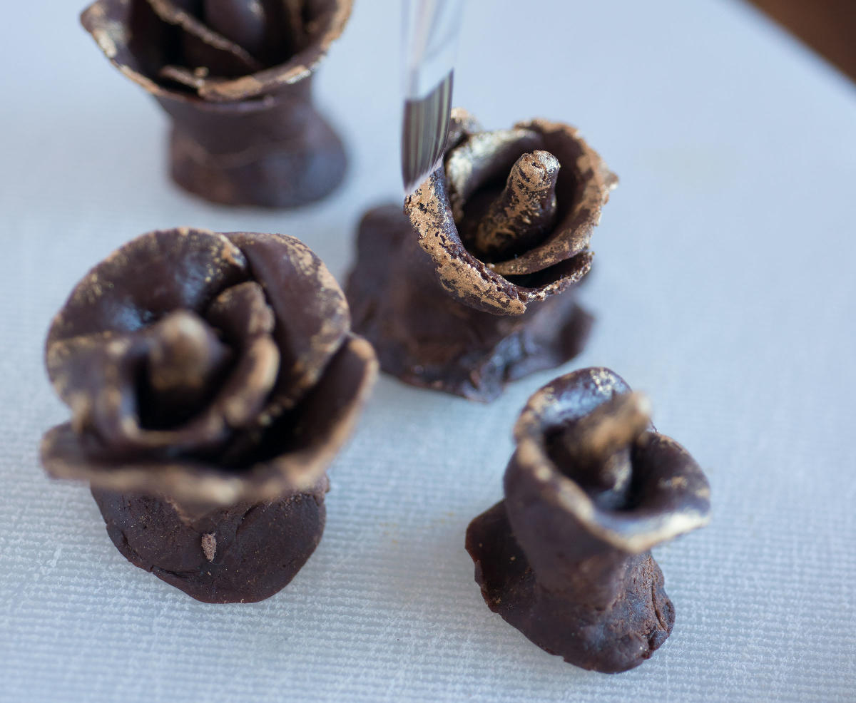 Edible Chocolate Roses
