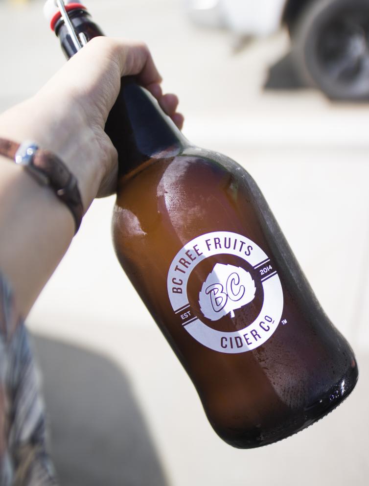 BC Tree Fruits Growler