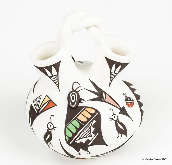 ©Shumakolowa Wedding Vase, Carolyn Concho