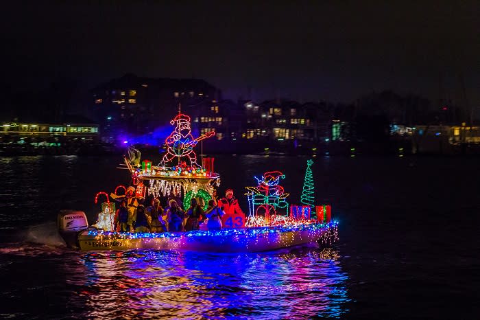 Eastport Yacht Club Lights Parade
