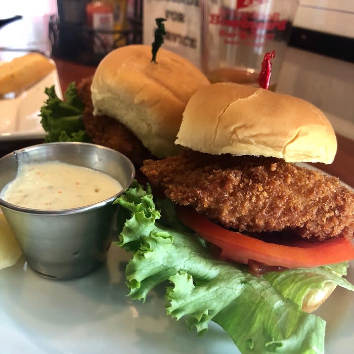 Boatyard Bar & Grill