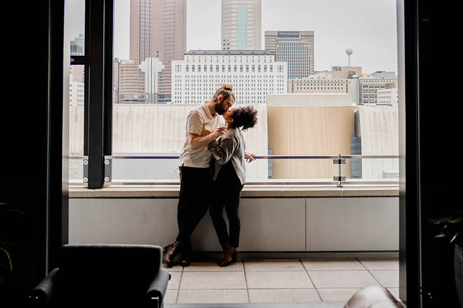 Junto - Love is Blind - Couple - v2 - 3x2 LoRes