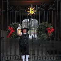 ChristmasInBethlehem_HistoricBethlehemWalkingTours_DiscoverLehighValley