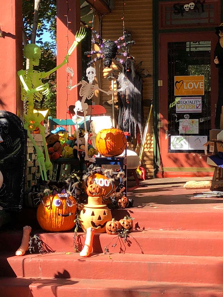 Photos of Downtown Huntsville Halloween Decorations