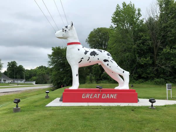 Great Dane Statue Brazil, Indiana Attractions On I-70