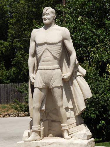 Joe Palooka Statue, Roadside Attractions