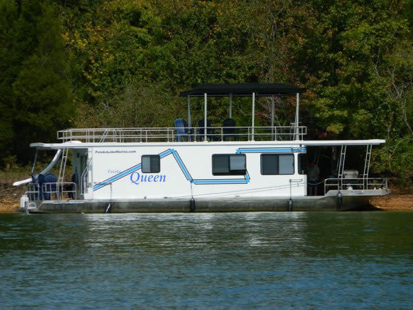 Houseboat Rentals on Patoka Lake, Water Activities in Indiana