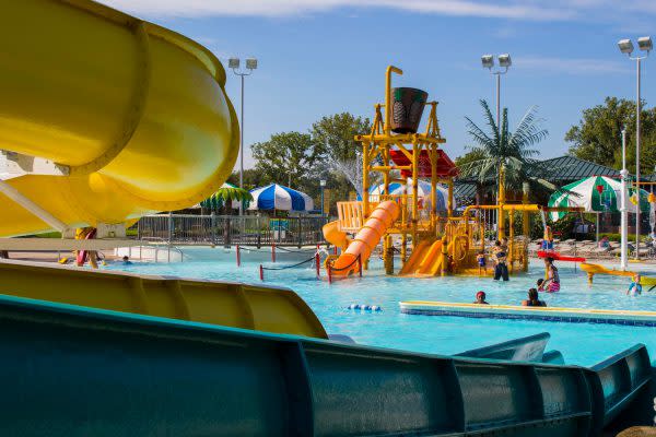 Splash Island, Indoor & Outdoor Water Parks in Indiana