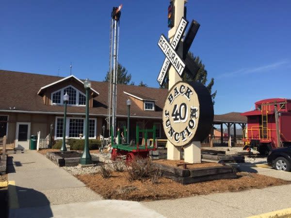 From cattle statues to train cars, you will find something to do if there's a wait. 