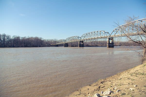 The closed Harmony Way Bridge into Illinois, over the Wabash River