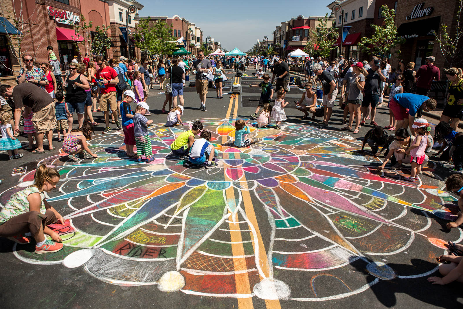 Kids making art at Chalkfest