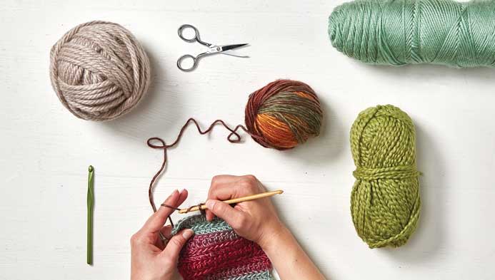 knitting__crocheting_classes_-_amazing_threads