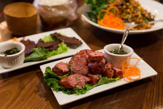 Plate of Sai-Oua E-sane, which is a Lao sausage