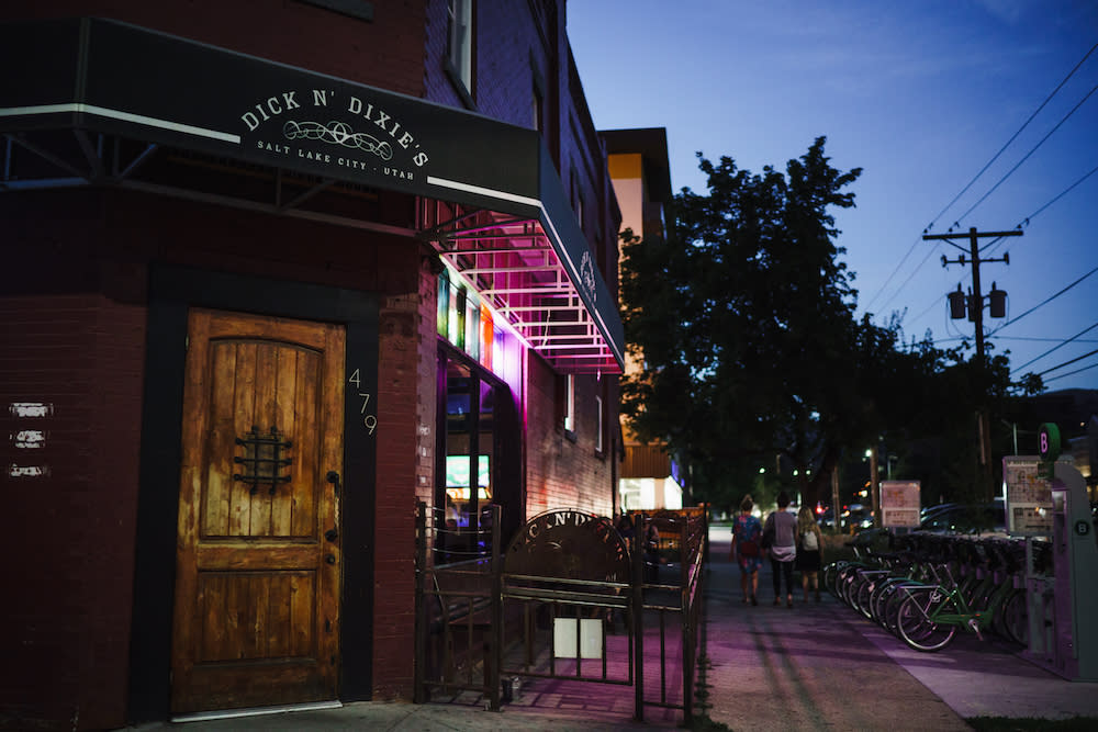 Rub shoulders with locals at Dick and Dixie's
