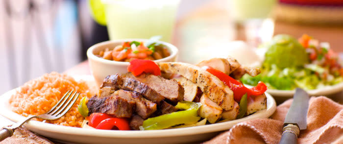 Casa Rio | Fajita dish with rice and beans