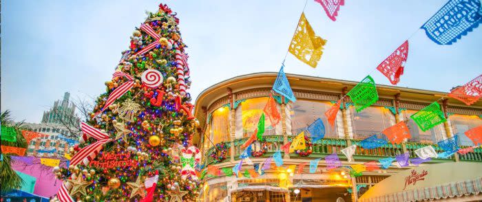 Market Square Holiday Banner