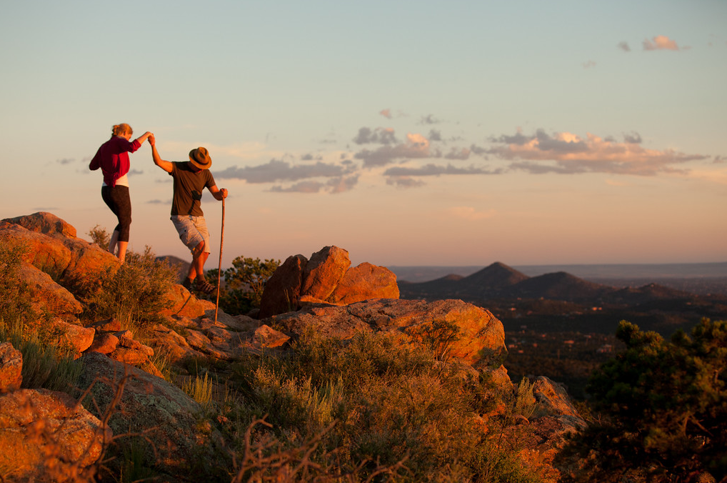 Hike with your loved one, reach the top and you’re in paradise. (Photo courtesy of TOURISM Santa Fe)