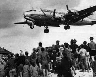 Candy Bomber plane in flight