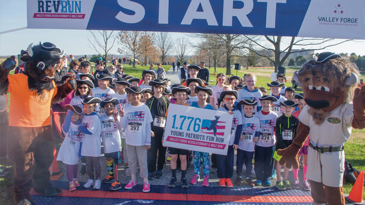 Hari Tadpatri (#396) with the rest of the runners in the Young Patriots Youth Fun Run.