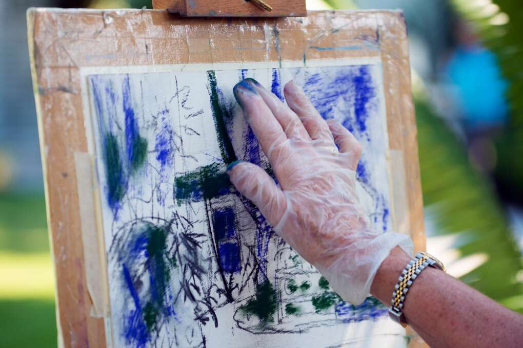 Painters using pastels for fun artistic activities in Florida 