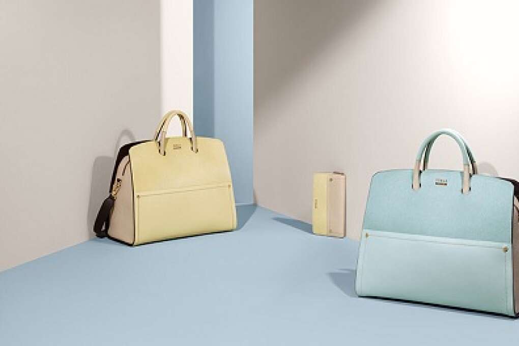 Furla US: We have you covered for your next beach trip