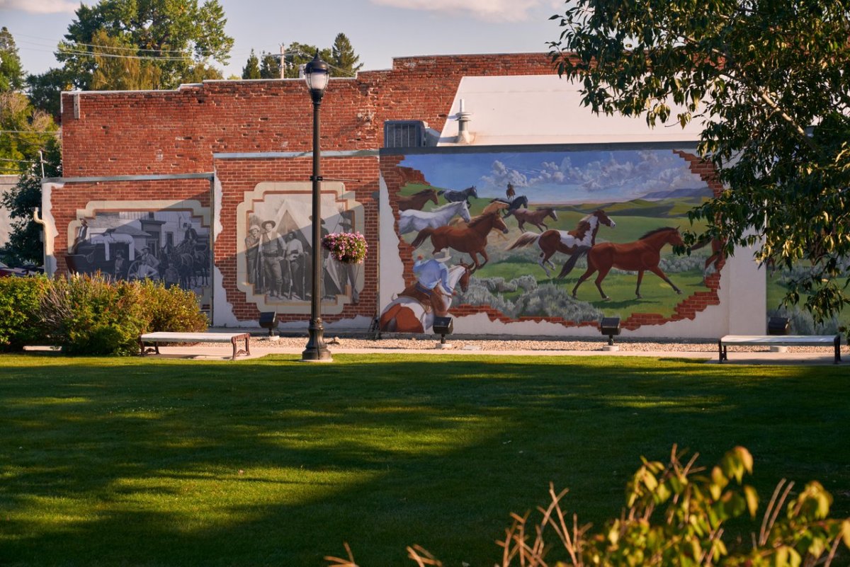 Horse mural in Buffalo, WY.
