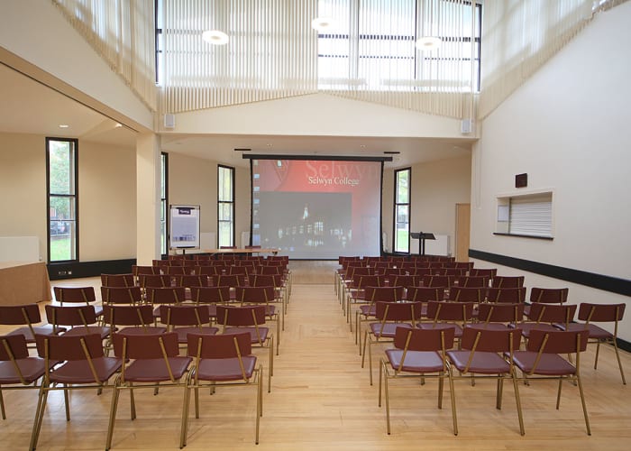 Set theatre style with a large screen at the front, the Diamond rooms is a modern, light and airy meeting room for hire in Cambridge.