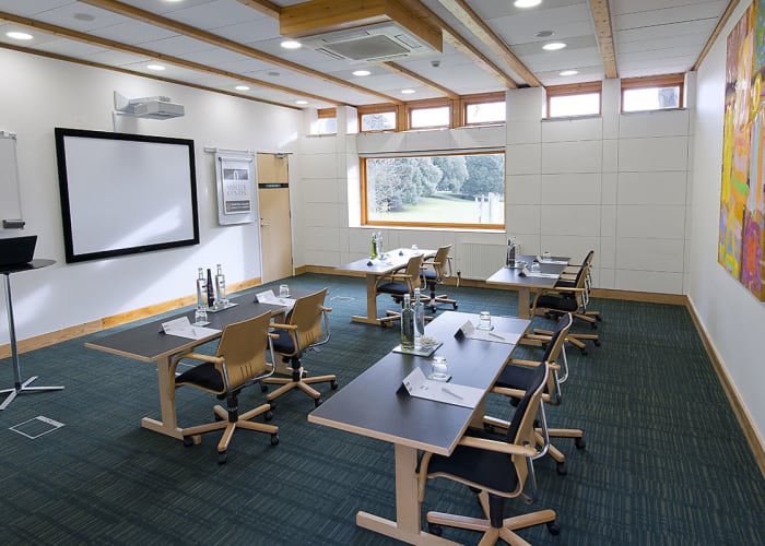 Situated within the Study Centre, this quiet room overlooks one of Churchill College's quads and features inspirational leadership collection of books of leadership.