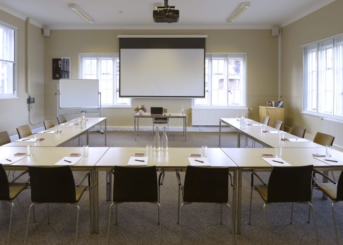 A superb addition to the meeting room portfolio at The Pitt Building, the Bentley Room has recently been refurbished to the highest modern standards. The room is of generous proportions and offers high performance, built-in widescreen projection facilities and audio equipment, WiFi, magnetic walls for displays and climate control.