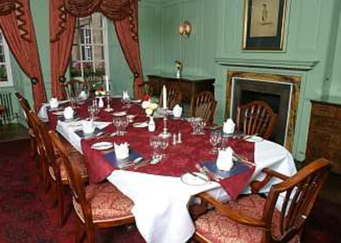 This green panelled Georgian room, beautifully furnished with antiques is a flexible space lending itself to dinners, lunches, buffets and drinks receptions for smaller groups.