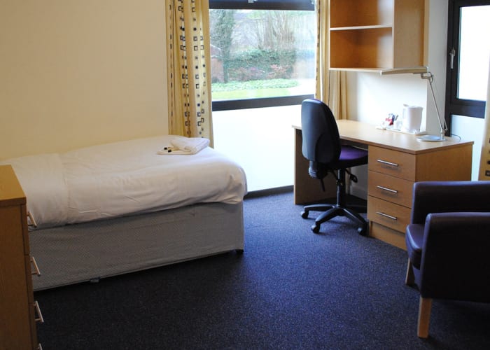 Ideal for residential summer schools or corporate training weeks, this site on Chesterton Lane has 51 recently refurbished en suite bedrooms which can be twins or singles and up to 100 standard bedrooms plus flexible conference space.
