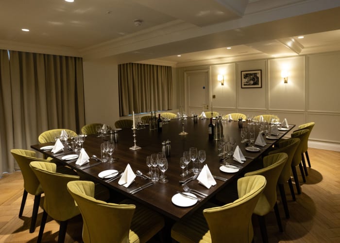 This multi-purpose room offers in-built hybrid meeting options and also provides the ideal venue for an intimate dinner.