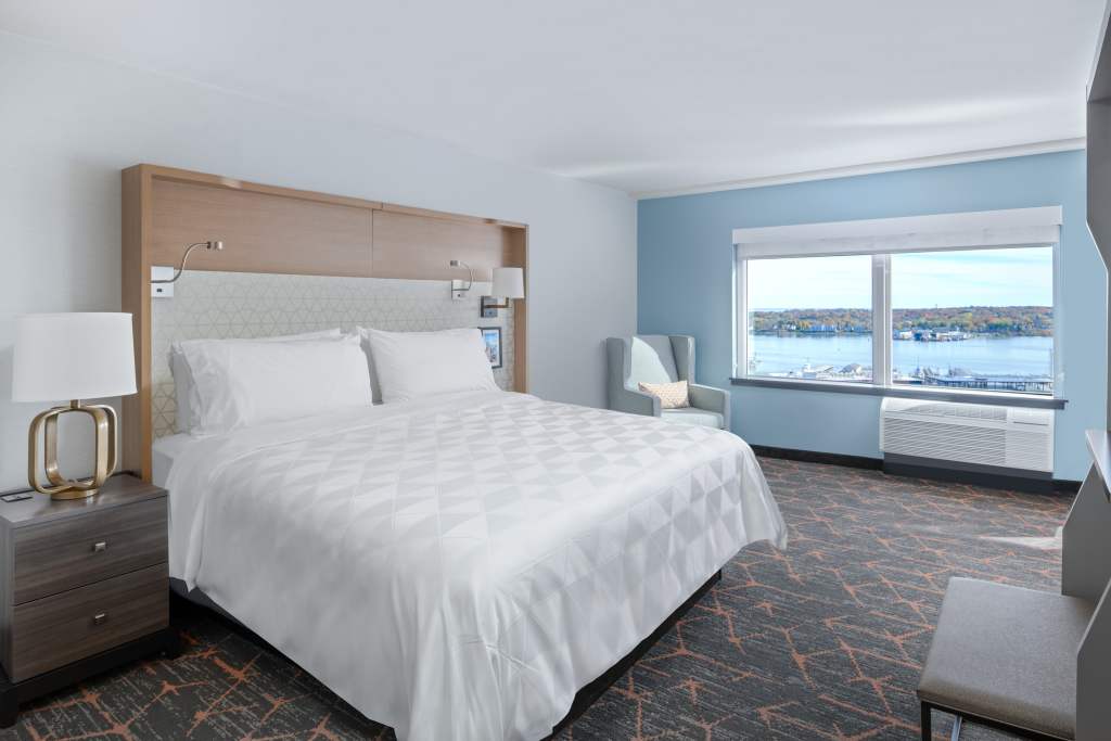 Guest Room. Photo Credit: Peter G. Morneau