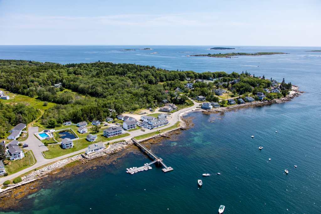 Bluebird Ocean Point Inn. Photo Credit: Greg Burke