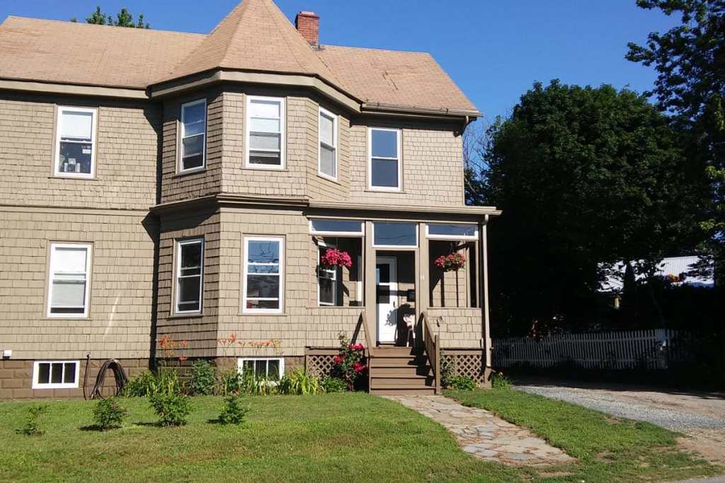 Whitehall Manor Exterior. Photo Credit: Whitehall Manor