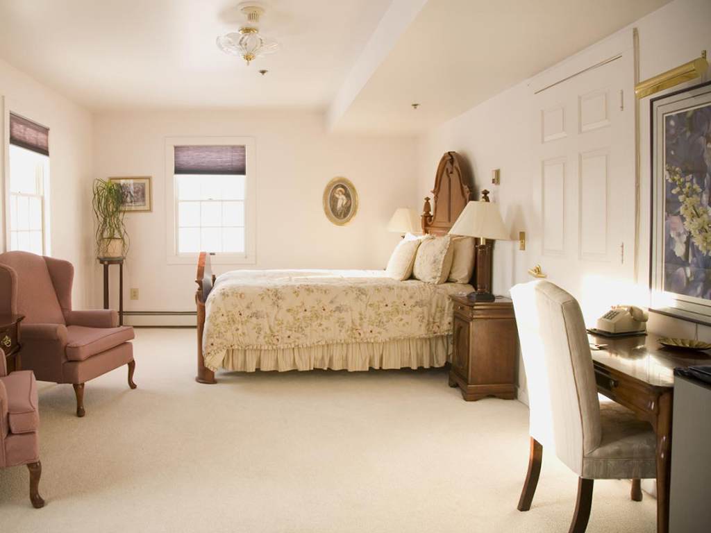 Colony Inn
