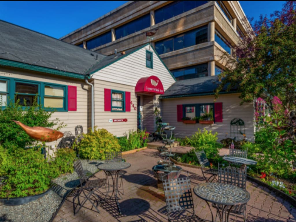 Copper Whale Inn