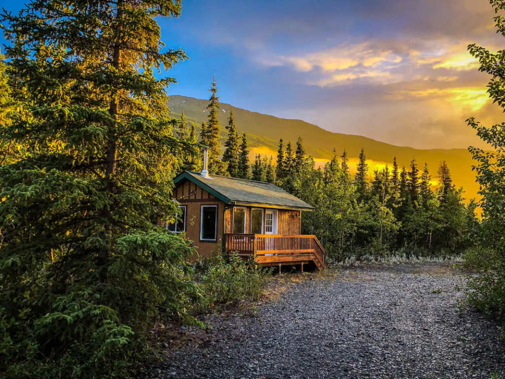 Glacier Breeze Cabin