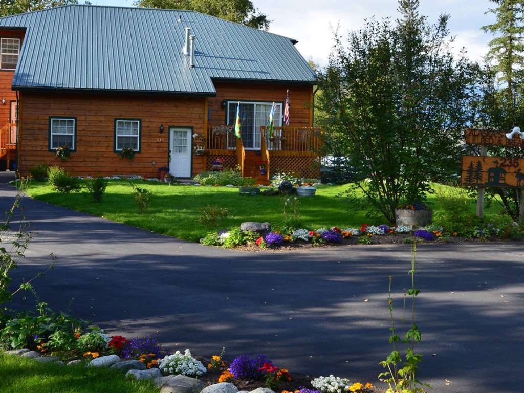 Alaska’s Lake Lucille Bed & Breakfast