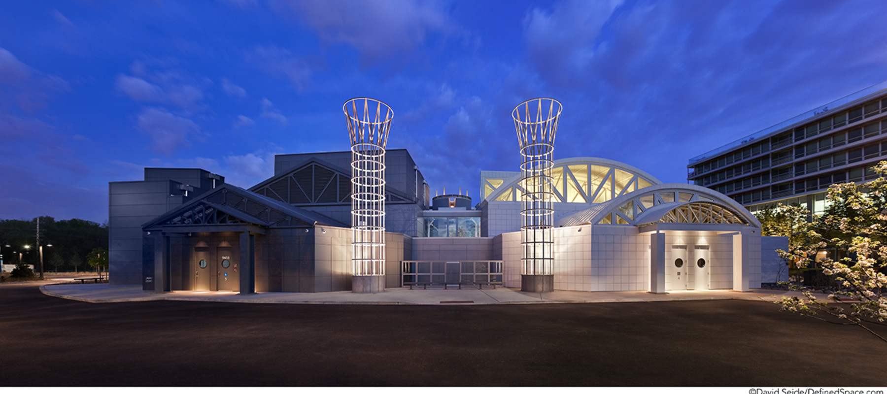Illinois Holocaust Museum & Education Center