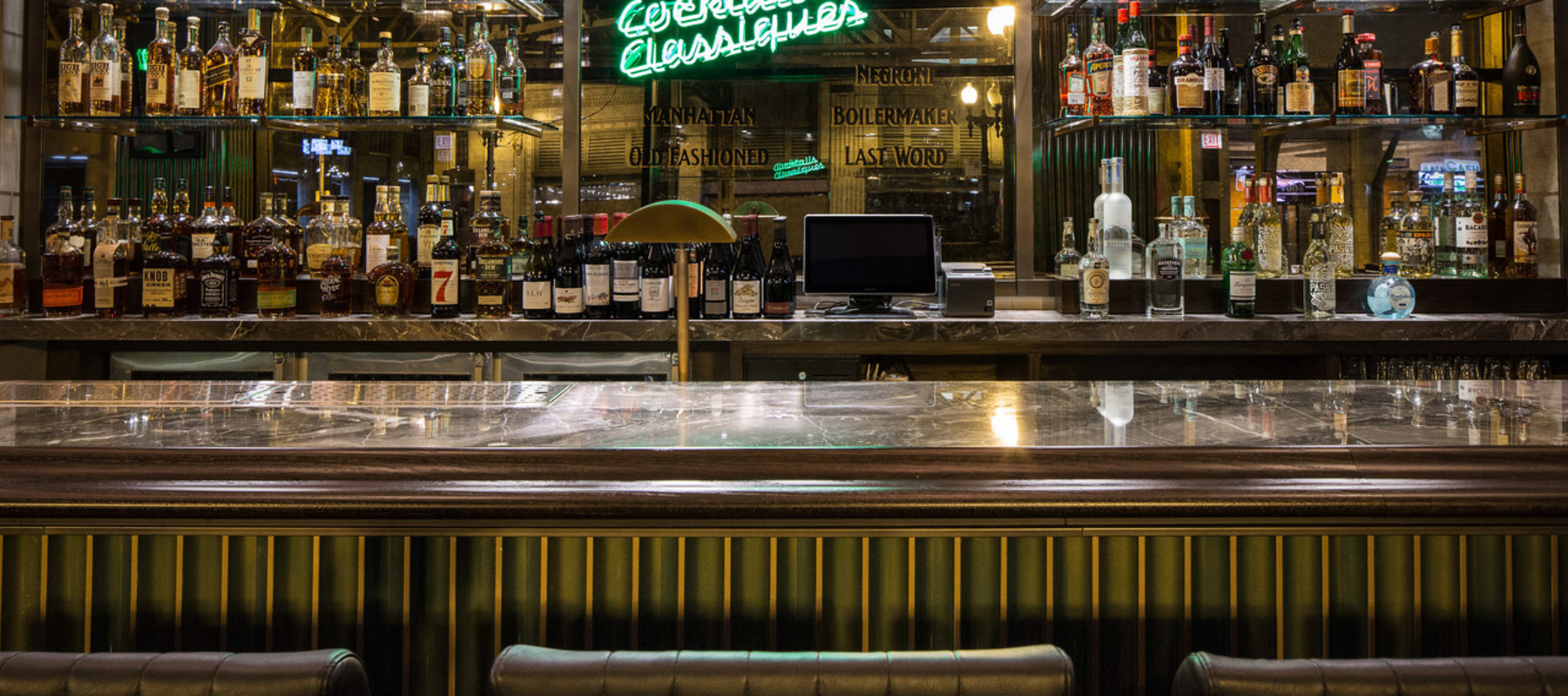 Taureaux Tavern